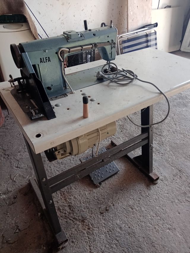 Máquina de coser Alfa industrial