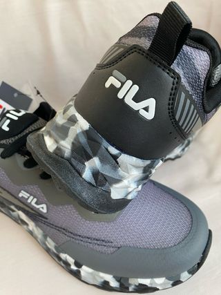Zapatillas Fila T43 y 44