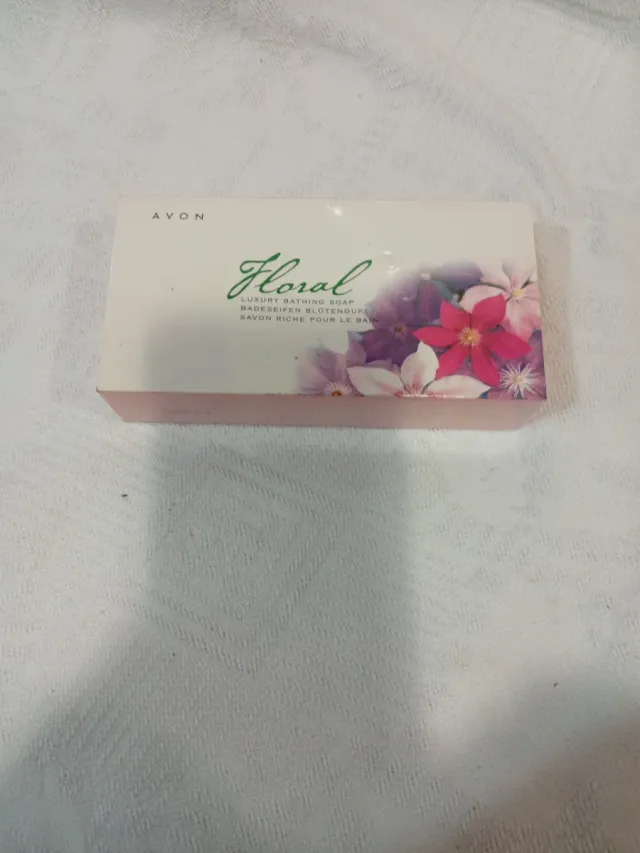 Jabón de Baño Floral Luxury Avon