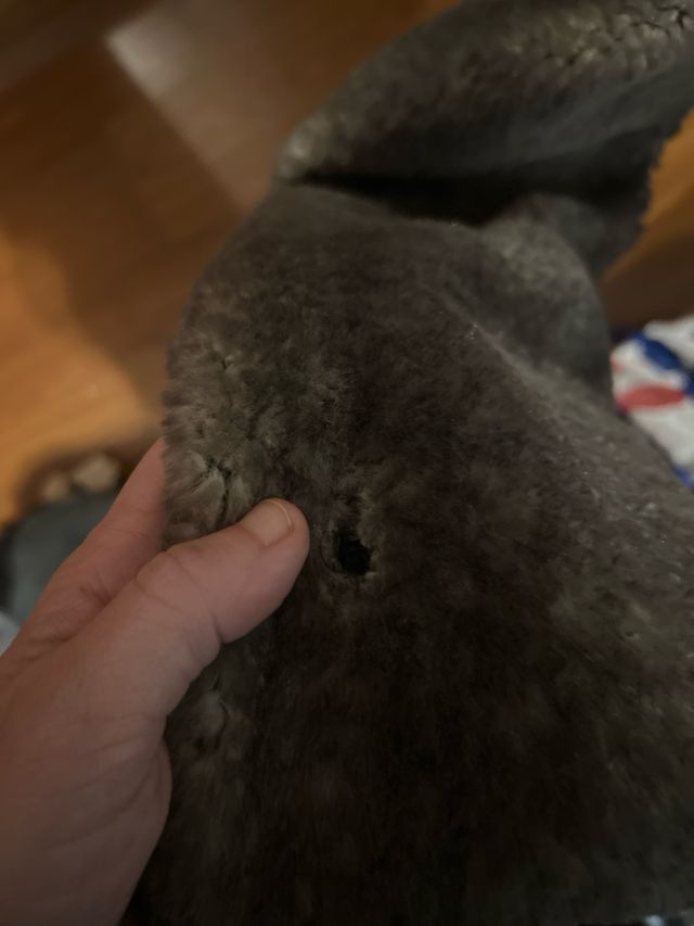 Abrigo de pelo sintético con capucha