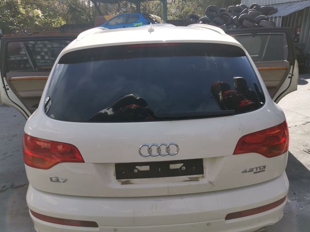 PORTON TRASERO AUDI Q7 (4L)