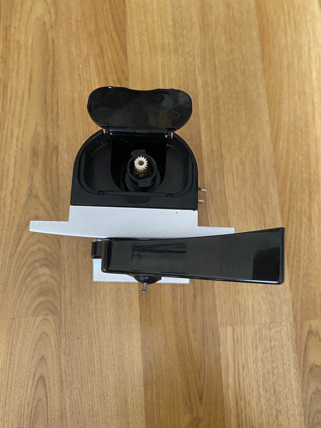 Abrelatas y afilador de cuchillo eléctrico Krups