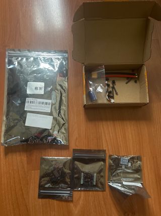 Dron FPV Apex EVO 5 + repuestos