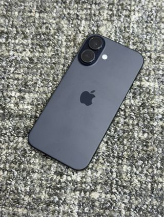 iPhone 16 Nero