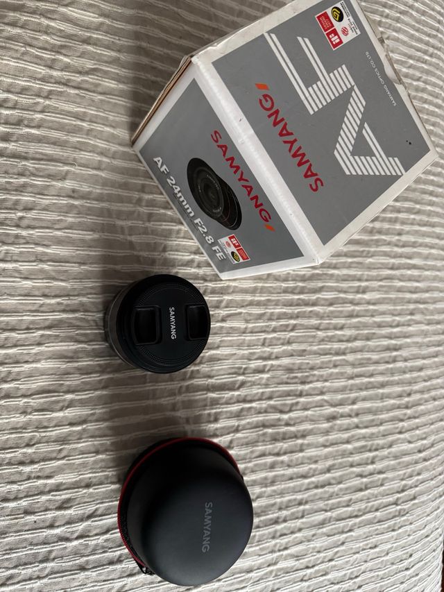 Samyang AF 24mm F2.8 FE Objetivo