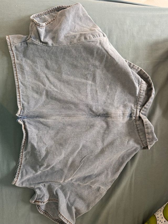 Camisa vaquera moderna