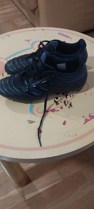 Botas de fútbol negras Marca COPA