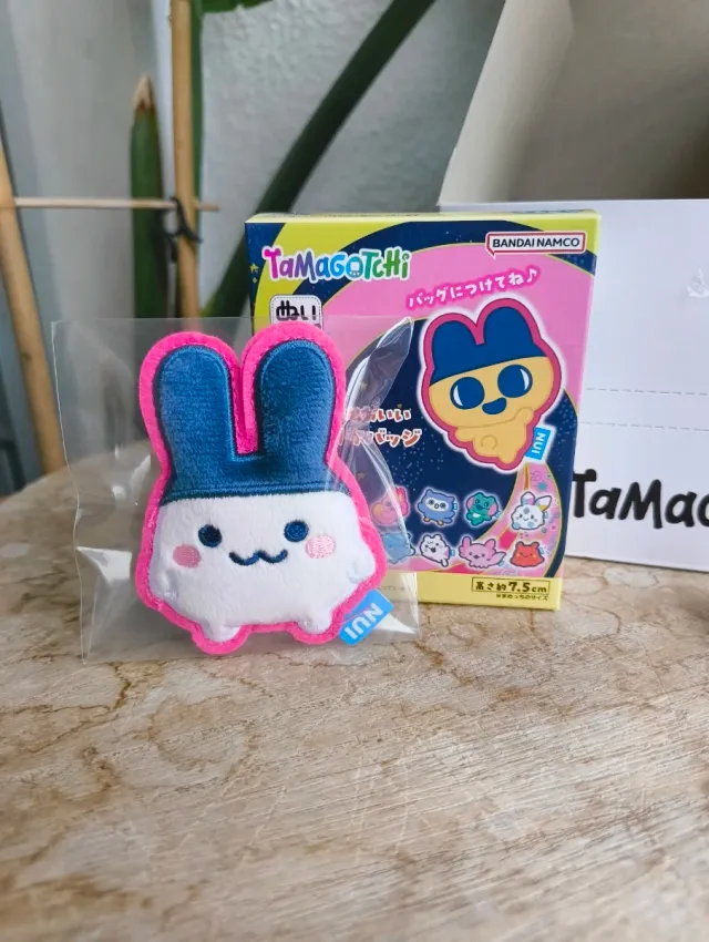 Bandai Tamagotchi Paradise Plush Pin