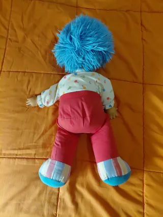 Muñeco Famosa pelo lana