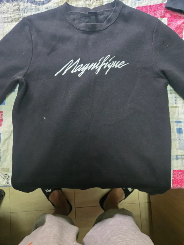 Sudadera H&M Magnifique