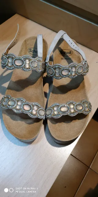 Sandalias nuevas Schooll