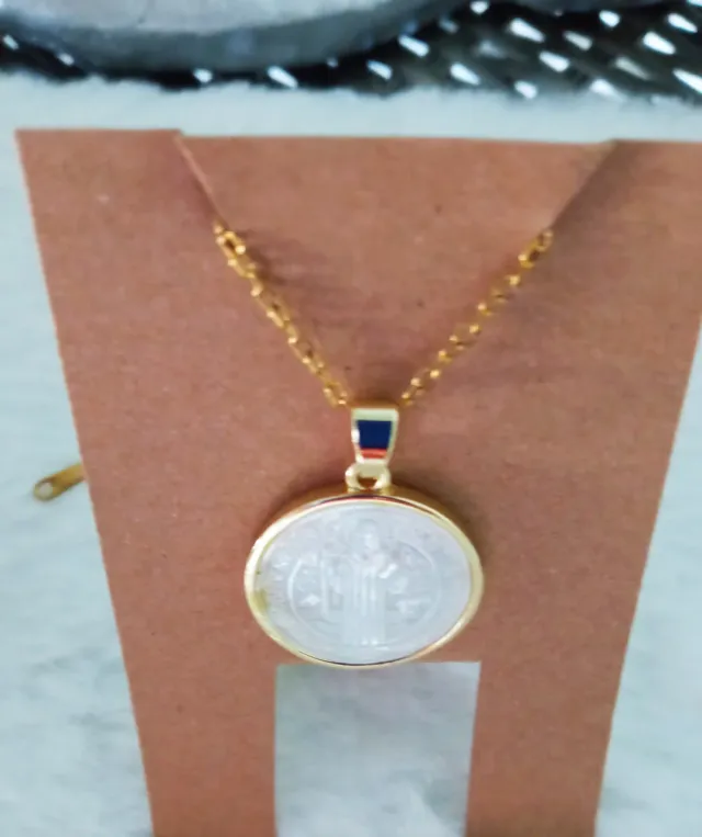 Medalla San Benito Nacarada Acero Dorado