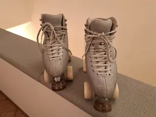 Pattini artistici marca Belati numero 35, ruote