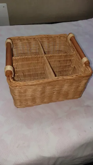 Cesto em vime com divisórias e pegas 20x20x9 alt.