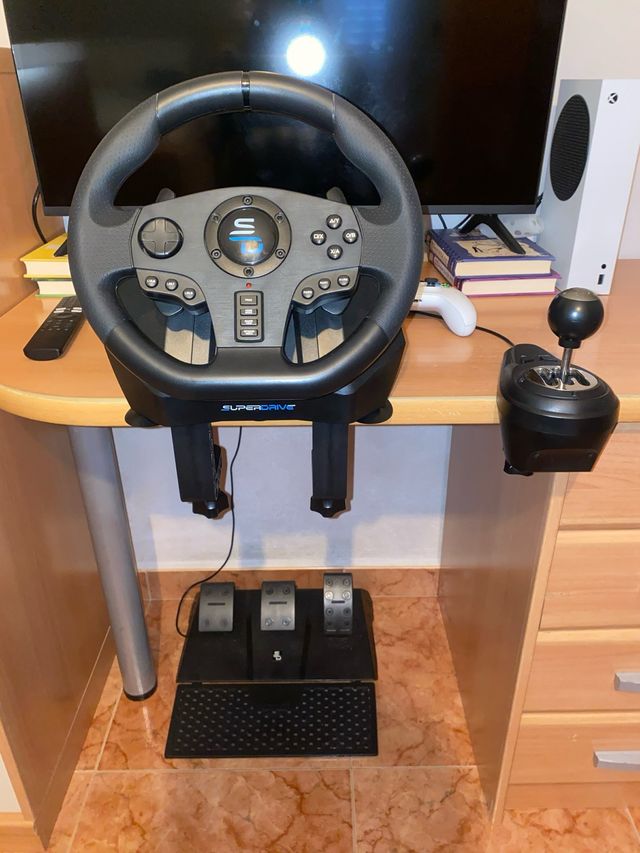 Volante Superdrive SD con pedales y palanca