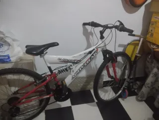 Bicicleta de Montaña URGE VENTA PRECIO NEGOCIABLE