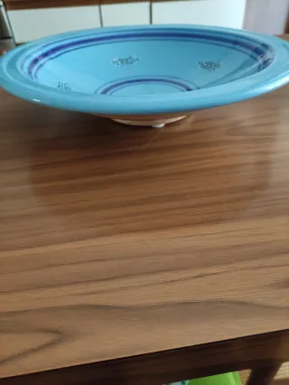 Piatto in terracotta azzurro e decori blu Tunisia