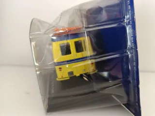 1/43 Peugeot J7 Michelin Jeu de Plage