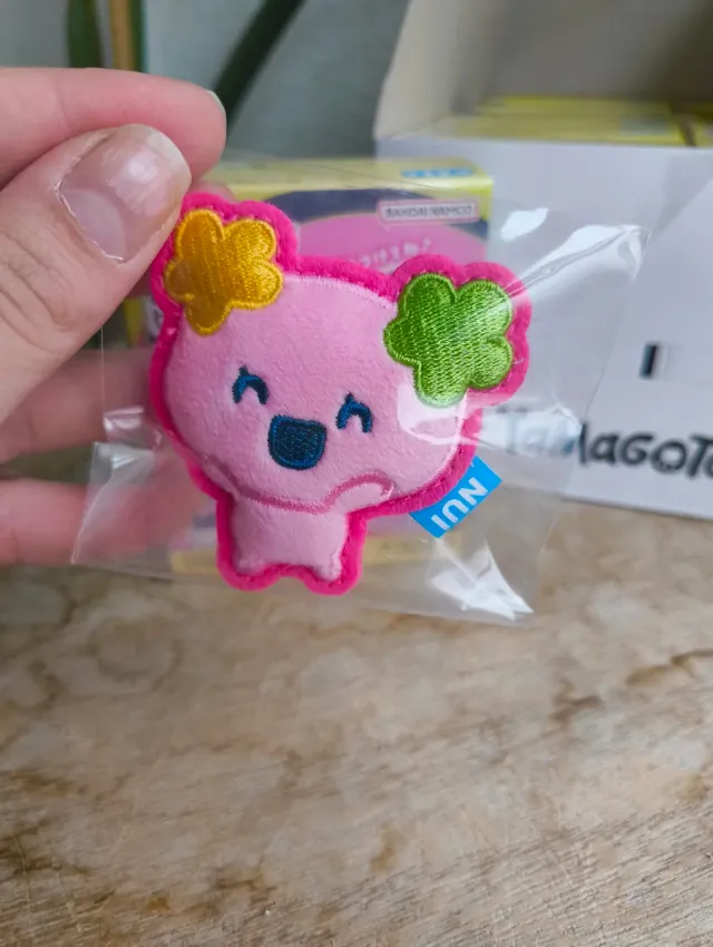 Bandai Tamagotchi Paradise Plush Pin