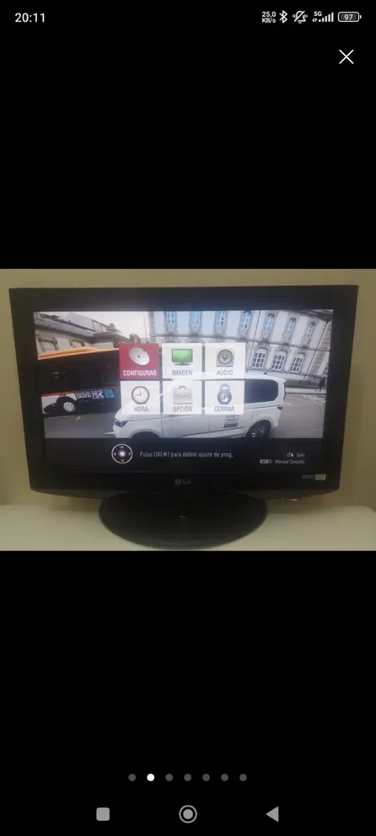 TV LG 26LH201C con telecomando