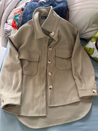 Chaqueta SHEIN verde militar talla única