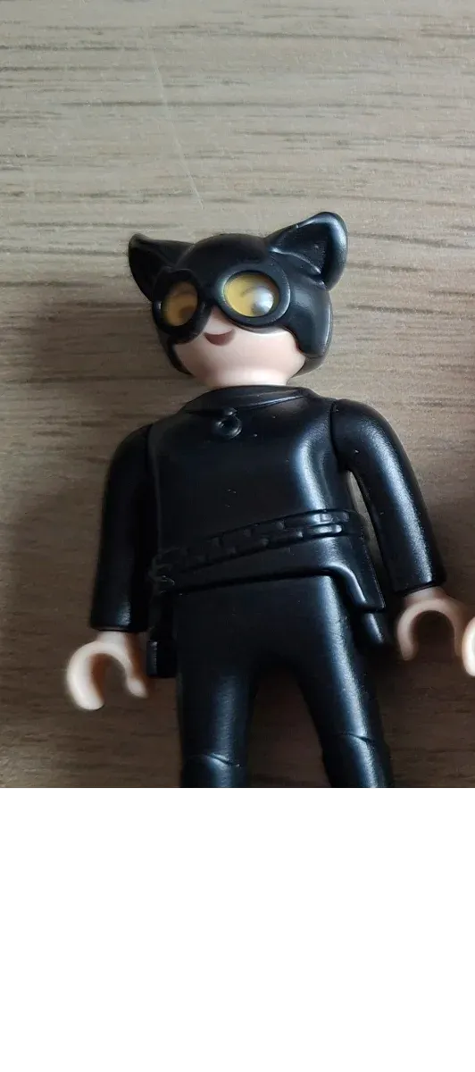 Playmobil Kinder Joy DC Catwoman