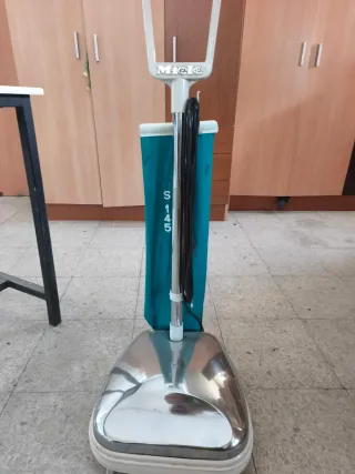 Aspiradora Miele S145 retro