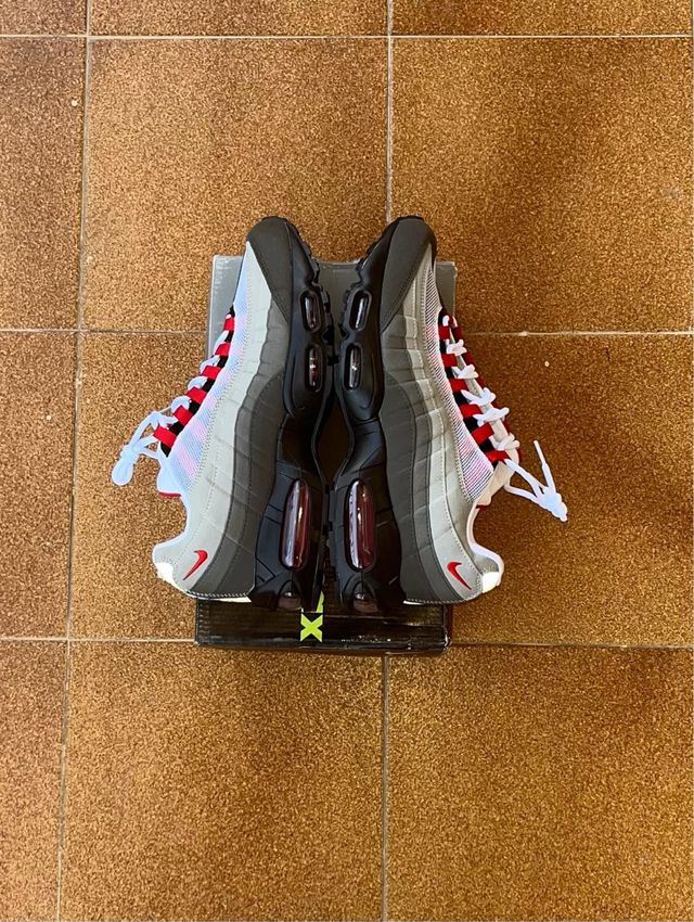 Nike Air Max 95 Gris Rojo