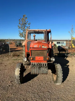Tractor Nufiel 652