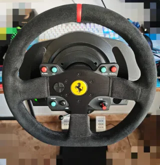 Volante Thrustmaster T300 Alcántara edizione Ferrari