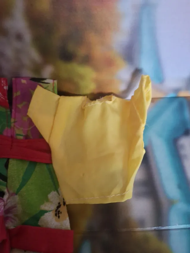 Conjunto Barriguitas floral amarillo y rojo