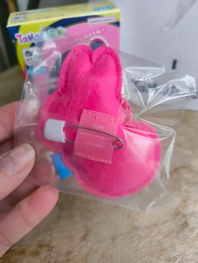 Bandai Tamagotchi Paradise Plush Pin