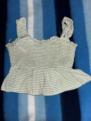 Top verde con estampado de cuadros