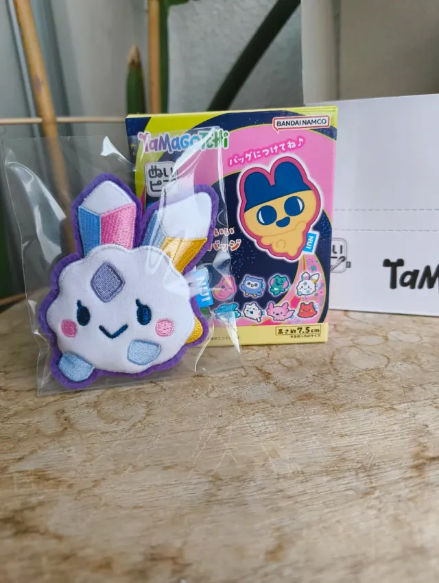 Bandai Tamagotchi Paradise Plush Pin