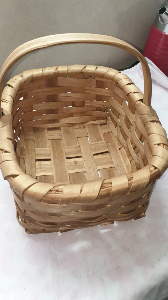 Cesto em vime com alça 35x28x16 alt.