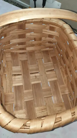 Cesto em vime com alça           35x28x16 alt.