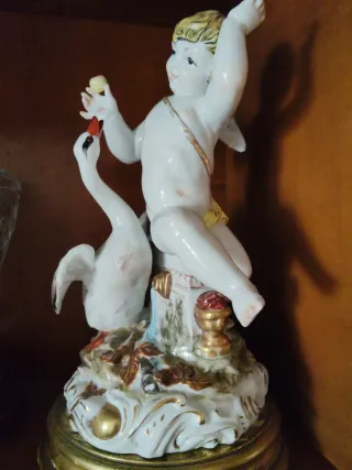 Figura de porcelana Alcora antigua 70 años.