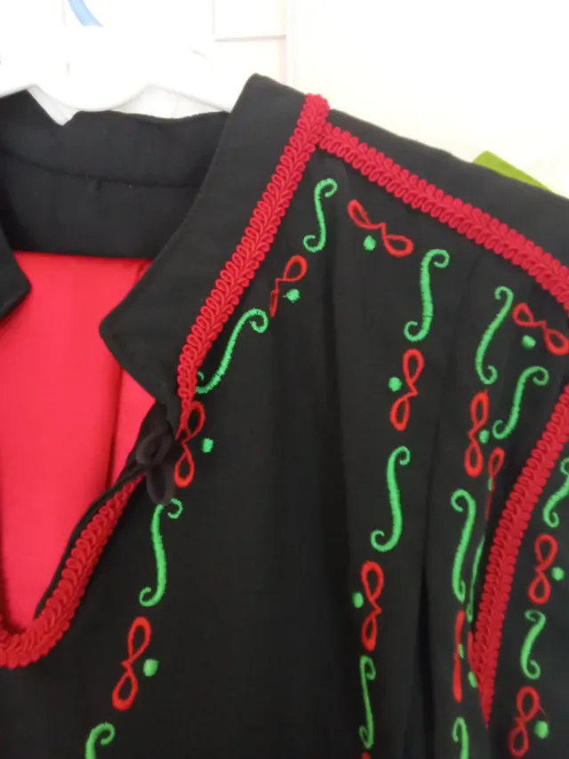 Traje completo de la comparsa berberiscos