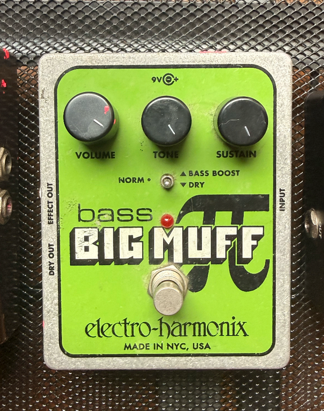 Pedalera Boss RC-1 + OC-3 + Big Muff + Afinador
