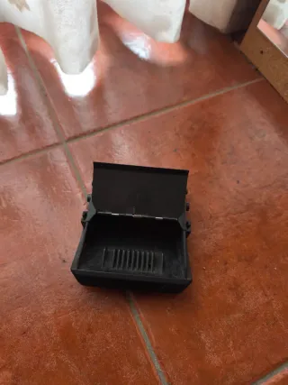 Cenicero Ford Fiesta MK3.  1989-1994