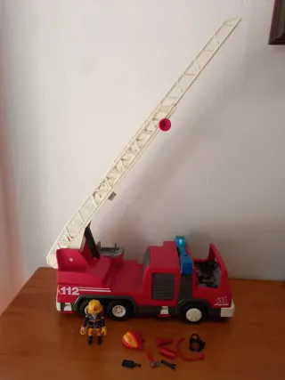 Camión Bomberos Playmobil con Accesorios
