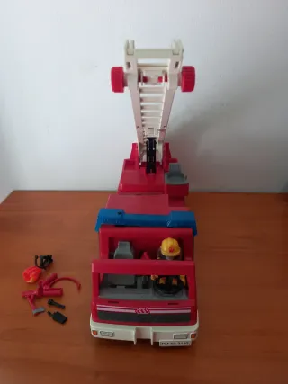Camión Bomberos Playmobil con Accesorios