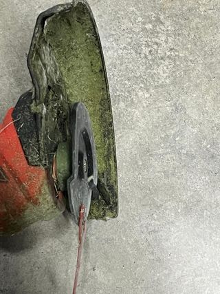 Cortacésped y bordeadora inalambrico con batería