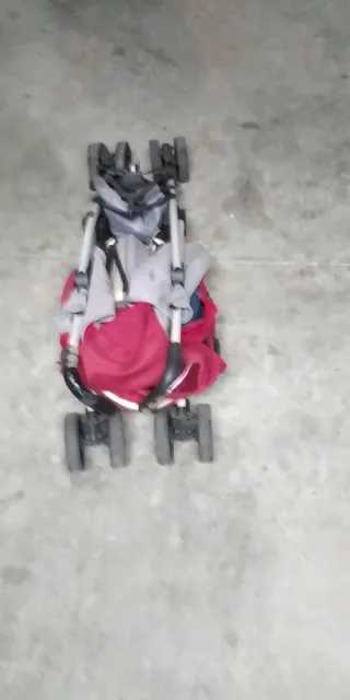 Silla de paseo para bebé color rojo