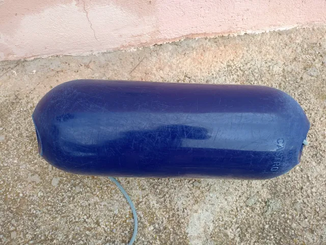 Boya NFD-3 defensa azul para embarcación