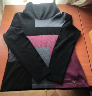 Jersey estampado de cuello alto