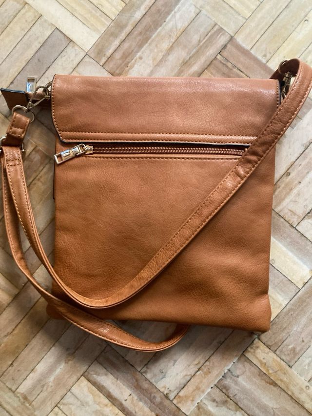 Bolso bandolera de cuero marrón