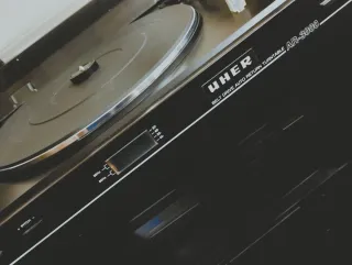 Equipo de Sonido UHER Negro