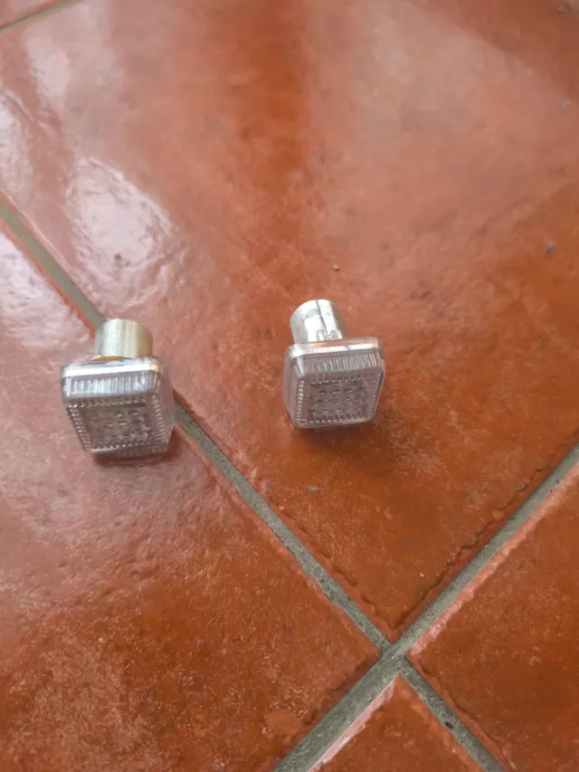 Intermitentes naranjas y blancos Ford Fiesta MK3 1