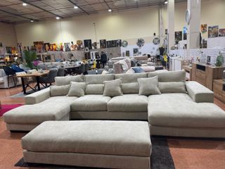 Sofá Modular Beige/Gris con Puff 365cm